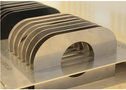 Станок лазерной резки листа со сменным рабочим столом SMART PLUS 1-6 кВт