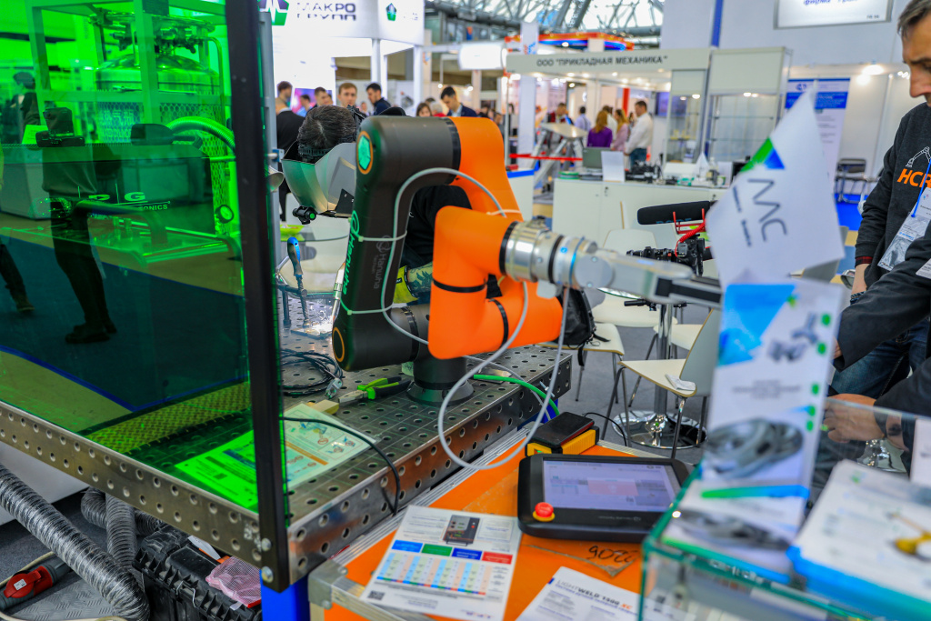 Фотоника 2 Робот.jpg