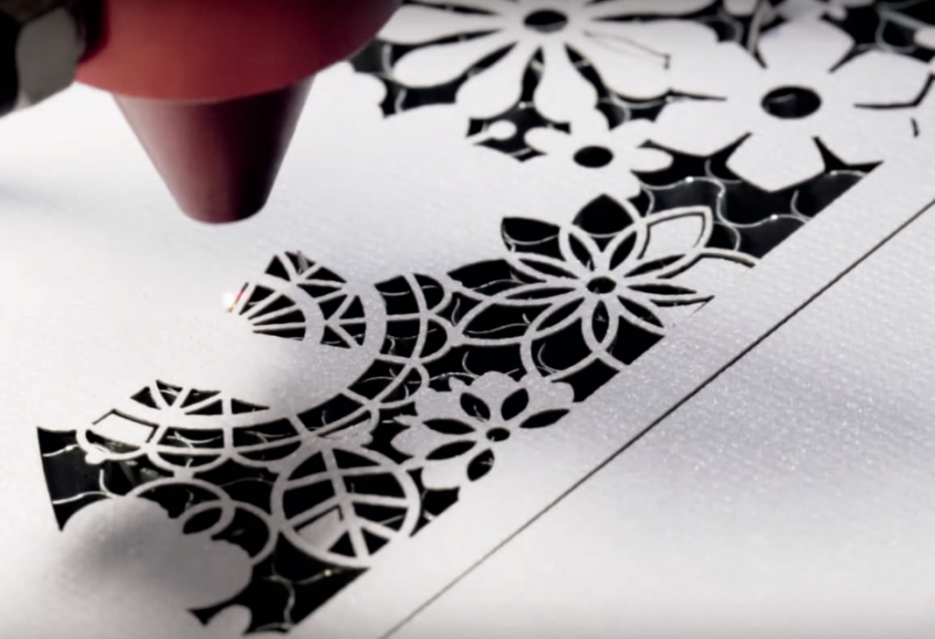 лазерная резка по картону фото