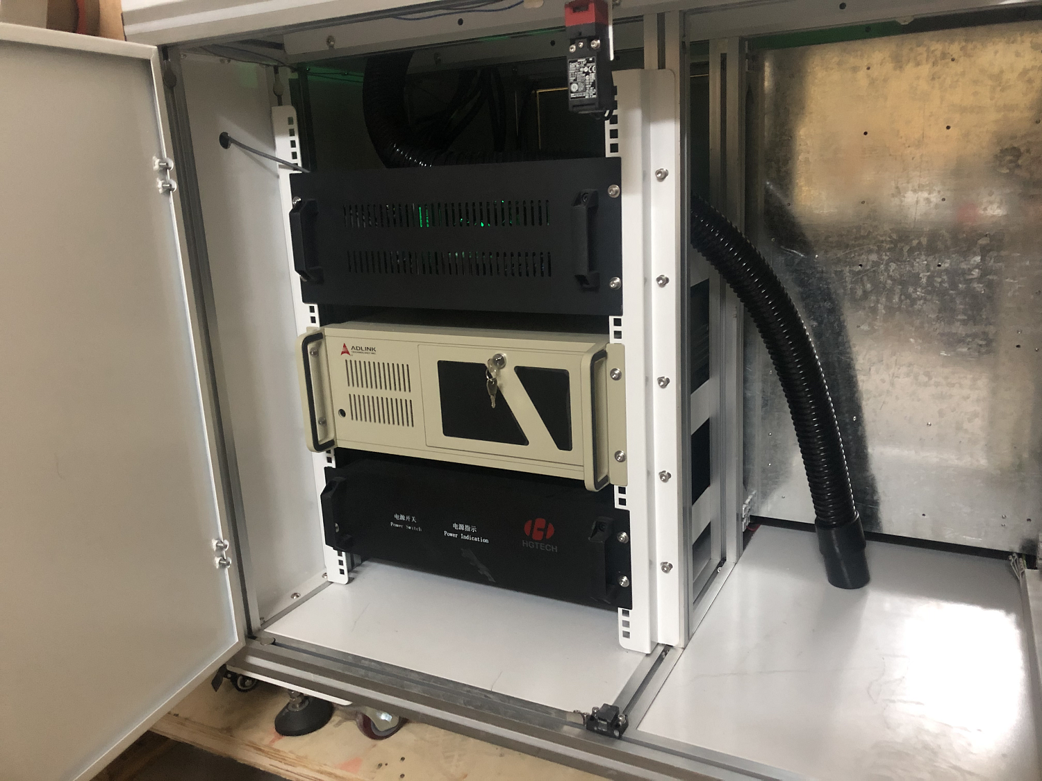 Поставка и интеграция системы онлайн-маркировки Flying 15U