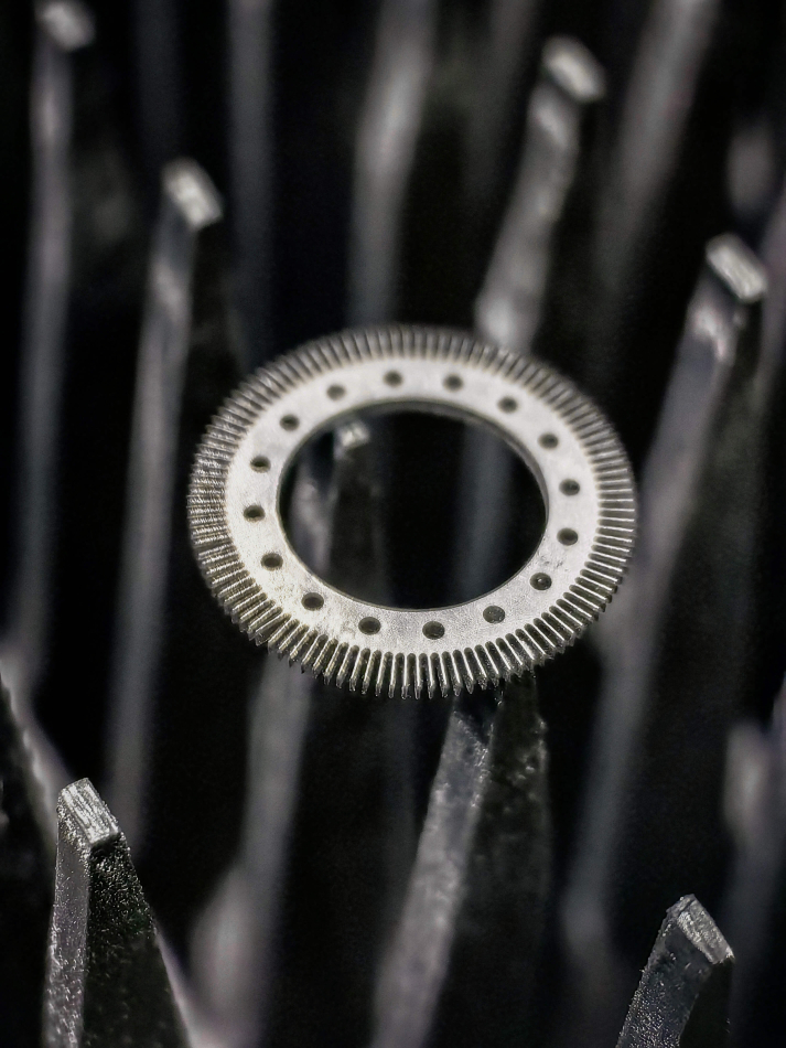 Станок лазерной резки со сменным рабочим столом и защитной кабиной SMART PRO 1-6 кВт